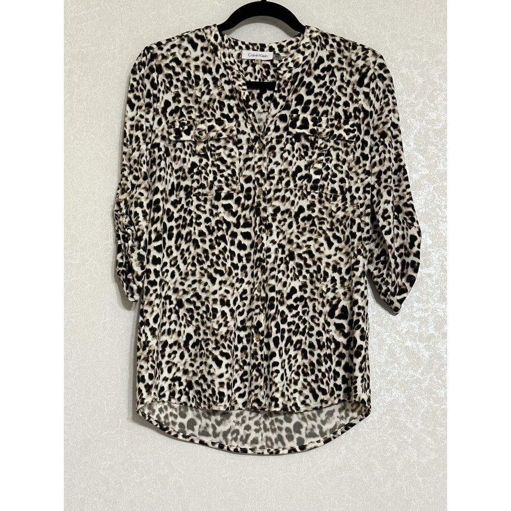 NWOT Calvin Klein Roll Tab Sleeve V-neck Button Up Leopard Animal Print Shirt XS